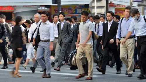 日本年轻人不同的命运