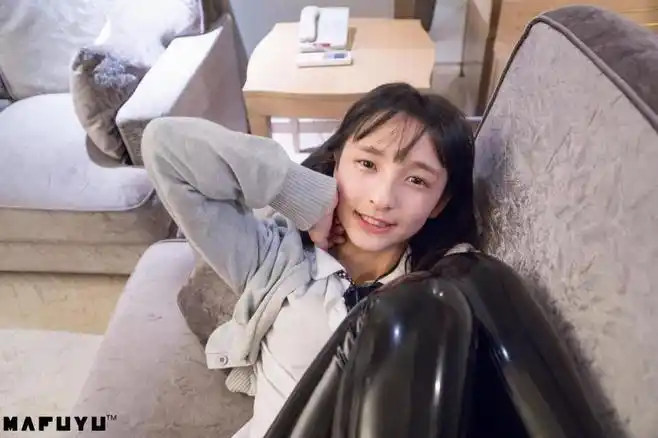 神乐坂真冬-胶袜(98p)