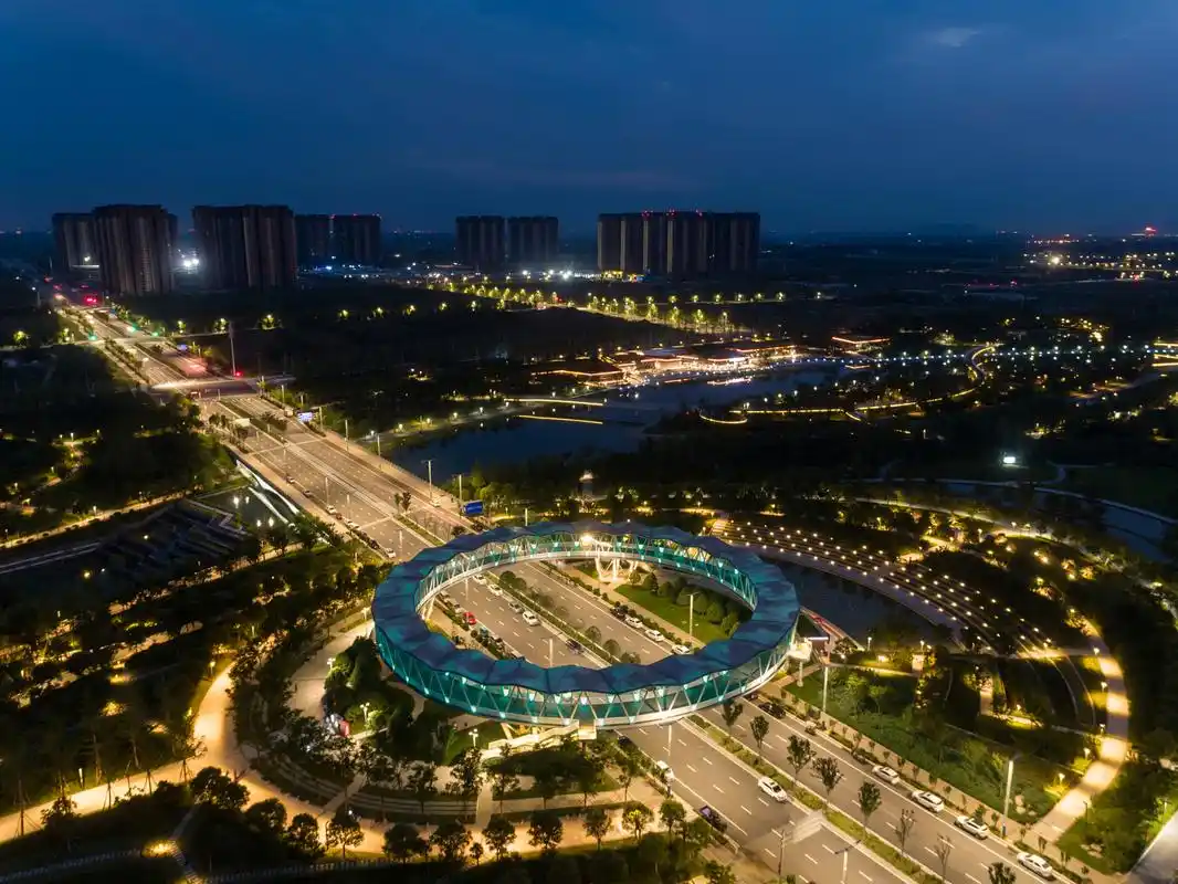 北京男子花10万在河南鹤壁买8套房# 不要跟风了!