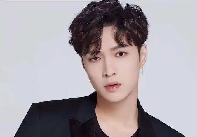 张艺兴:嘲笑我可以不要嘲笑努力 正能量,目标,选择看张艺兴咋说?