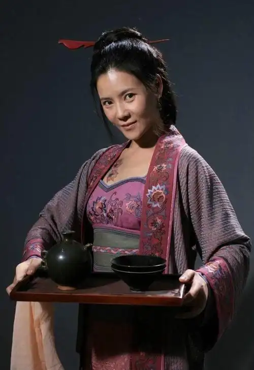 孙二娘做人肉包子而扬名天下,这等恶魔之人为何会得到谅解?