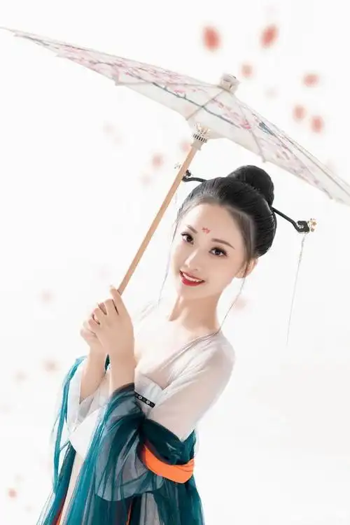 山西传媒学院美女张子悦