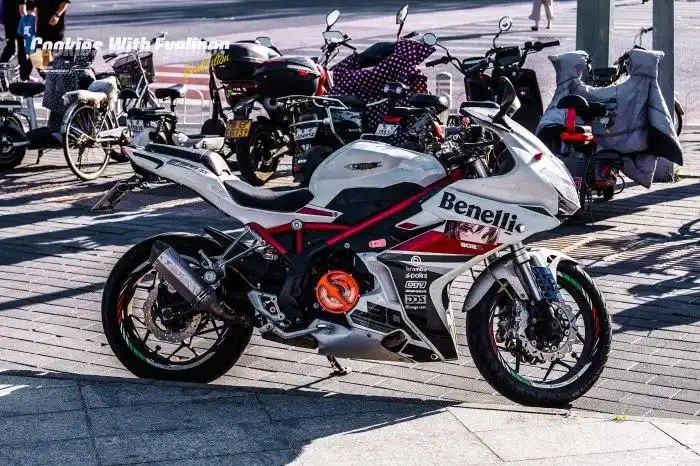 贝纳利飓风302r颜值超高的双缸小赛车