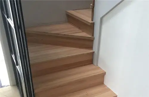 楼梯转角的踏步该怎么放样,师傅的方法虽然笨但却很实用