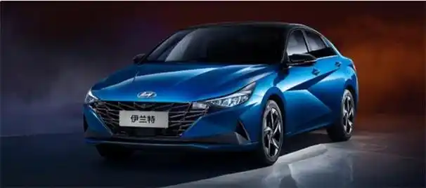 造型动感质感更突出的北京现代第七代伊兰特深受消费者的青睐