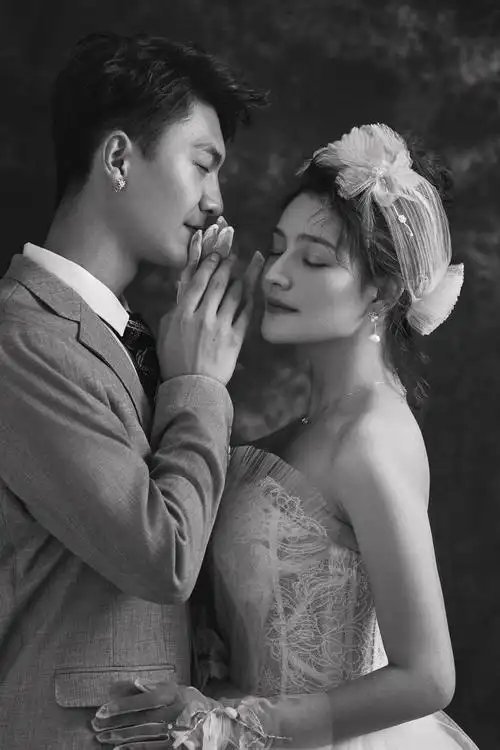 技术研发-邓导的婚纱摄影作品《黑白复古片》