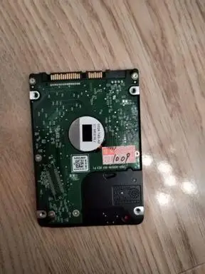 联想笔记本电脑机械硬盘收到了,联想产品的质量稳定可靠,做工精致