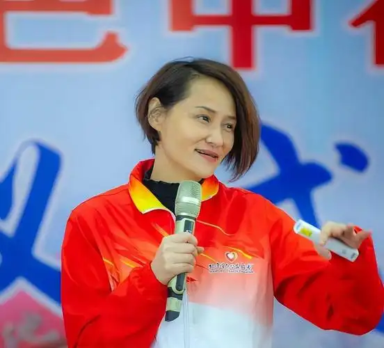 回顾奥运冠军高敏退役移居美国后遭前夫抛弃再婚现状如何