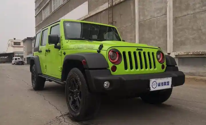 jeep 牧马人 3.6l 摩崖特别版 四门 绿色 自动档