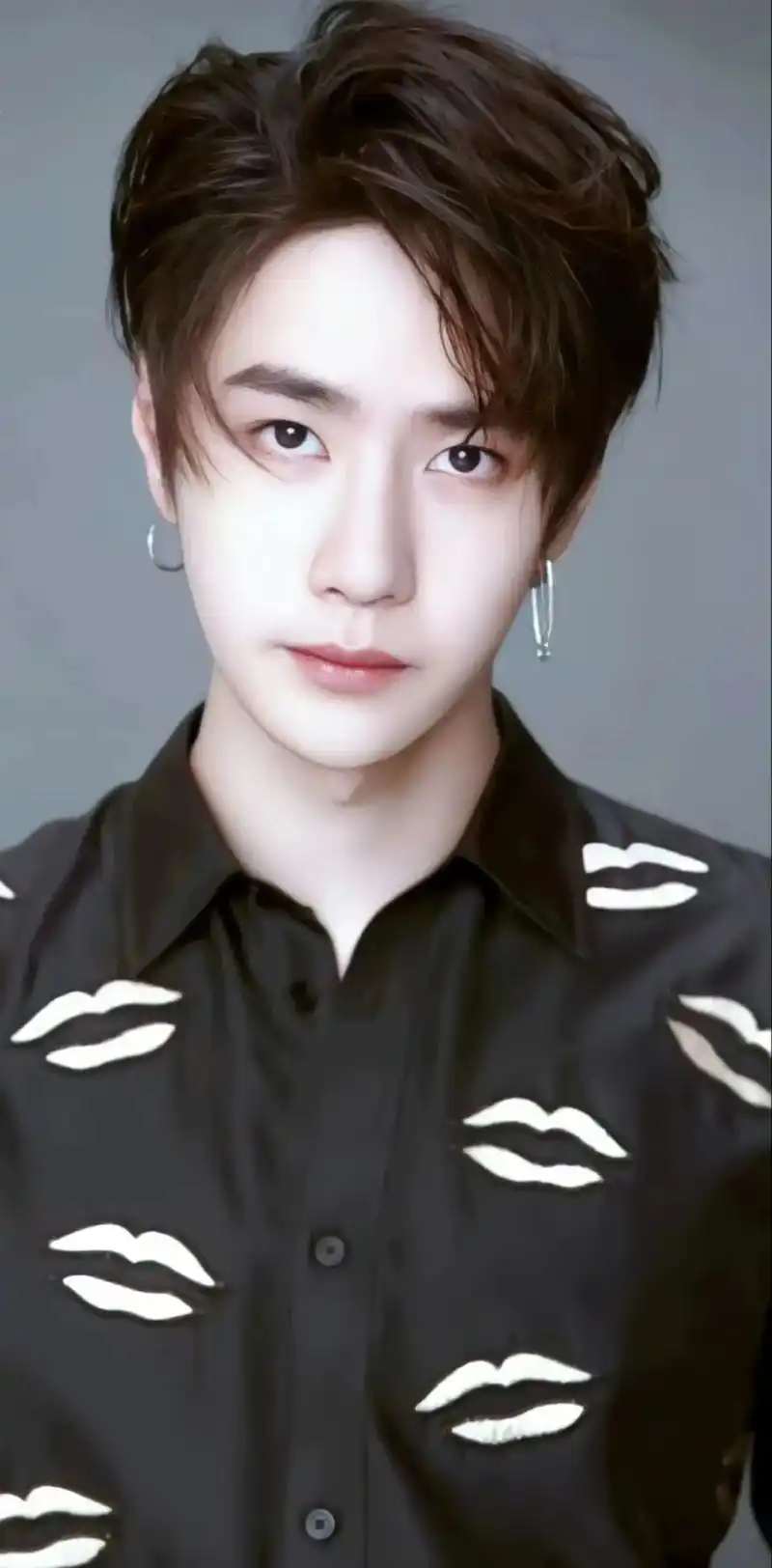 我的神仙爱豆 #宝藏男孩 #王一博 王一博高清壁纸 - 抖音