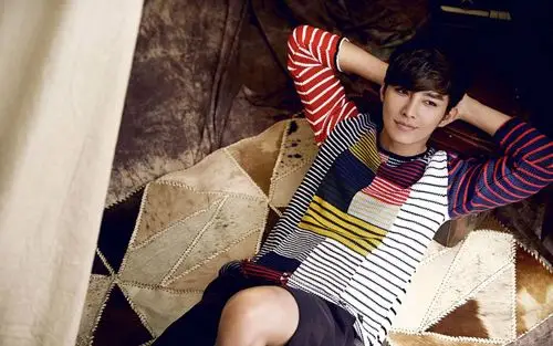 炎亚纶帅气养眼时尚写真图片桌面壁纸