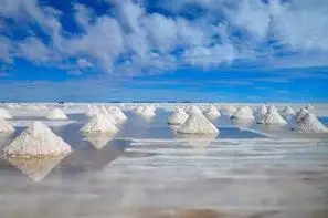 乌尤尼盐湖乌尤尼盐湖天空之镜的最佳观赏时期