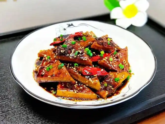 酱香豆干:酱香浓郁,嚼劲十足,家人零差评!