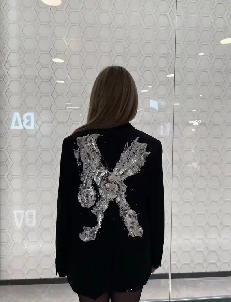 高街圣罗兰slp大义西服,男女适穿,给人一种高级感[得意]