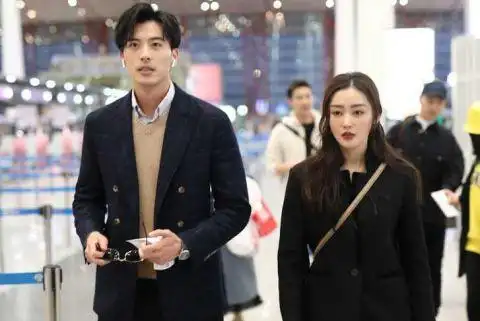 张天爱徐开骋一同现身机场 男方送女方到登机口有点甜?