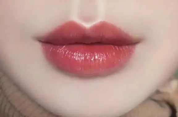 塔罗占卜4个嘴唇哪个最好看测你后半生的婚姻是否稳固