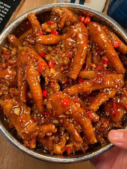 吃了十几年的凉拌蒜香鸡爪真想出门摆个摊