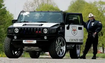 汽车看点 自媒体 正文上图这款轮毂非常夸张的悍马是应德克萨斯州长的