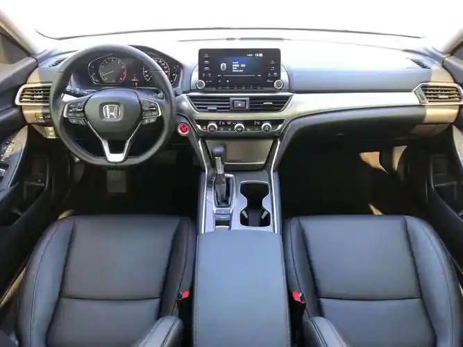 本田 雅阁  2021款 260turbo 豪华99星空限量版 白色 自动档对价格