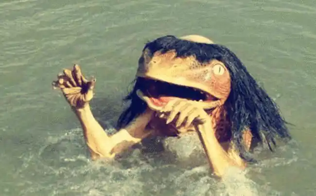 故事:水鬼垂涎美女,两次害其丈夫,见了她第三任丈夫却下跪