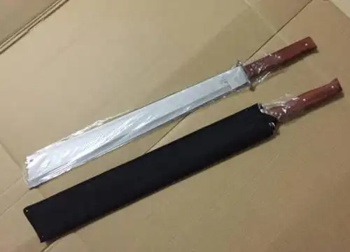 也就是们经常在古惑仔电影里面看到的大砍刀.