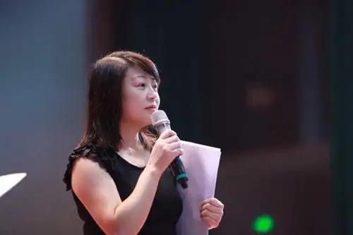 上音美女提琴教授 黄晨星