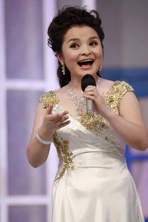 p data-id="tjkruucobnru">吴碧霞,抒情花腔女高音歌唱家,中国音乐