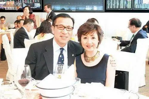 "香港乐坛教父"顾嘉辉连开6场个唱宝刀未老|音乐频道|顾嘉辉|张德兰