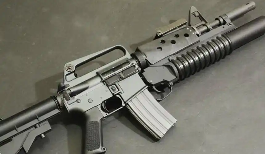 下挂式榴弹发射器它用起来很方便因此被大批量使用