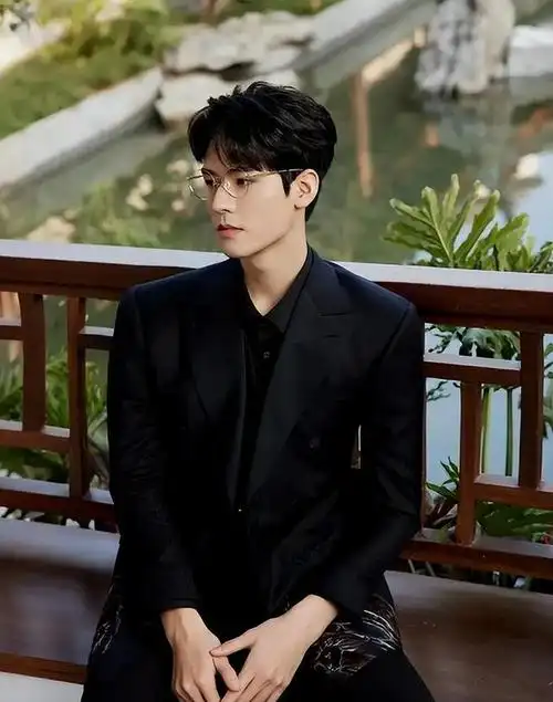 看似"样样通",实则"样样松",肖战的聪明之处,龚俊该学学了