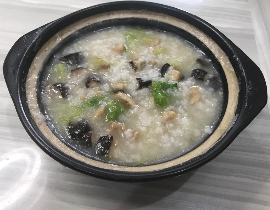 营养又美味的香菇鸡肉粥,五步解决早餐问题,你不来看看么!