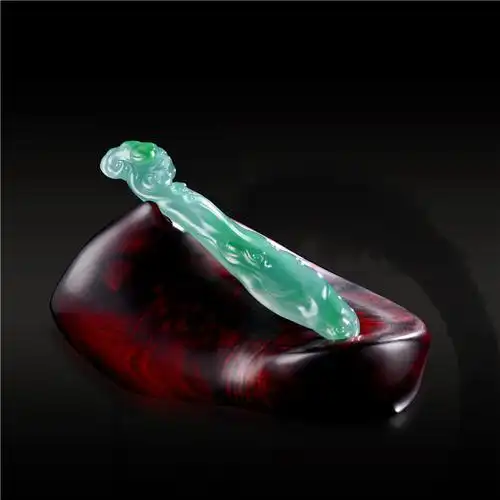 吴剑光-如意冰糯种飘绿天然翡翠吊坠-鸣匠大师