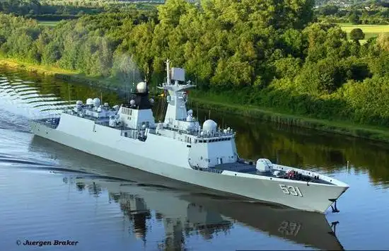 图片:舷号531的新一代"湘潭"号导弹护卫舰,是此次的编队指挥舰.