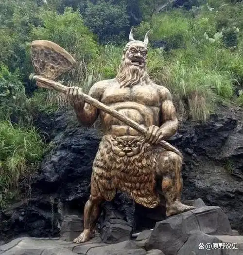 蚩尤是我国古代神话故事中的英雄人物,传说他"人身牛蹄,四目六手,耳鬓