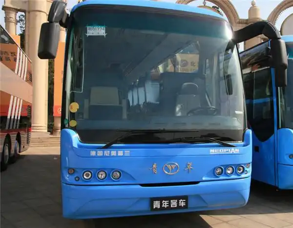 青年客车