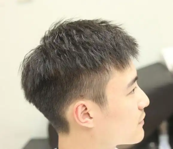 一,普通碎盖"碎盖头"分两种:普通碎锅盖,纹理碎盖我们就来上干货:"碎