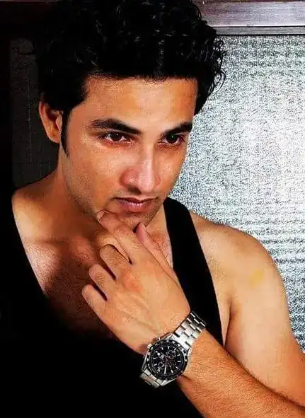 《佛陀》扮演者,魅力王子悉达多到觉者佛陀之路