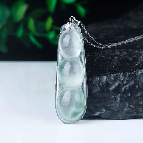 凌珂儿缅甸翡翠吊坠冰种飘蓝花四季豆吊坠福豆玉坠女款配s925银项链