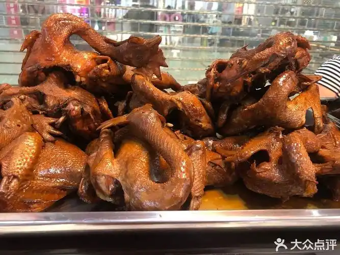 老娘舅百年卤味连锁梁郡路店