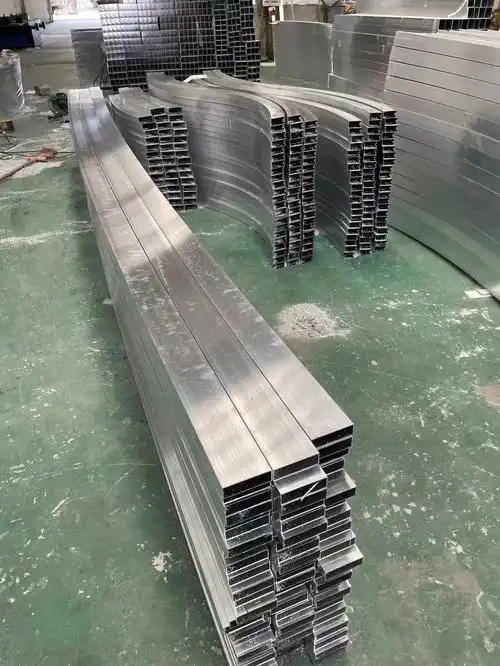 拉弯铝方管铝型材弯曲铝方通厂家定制