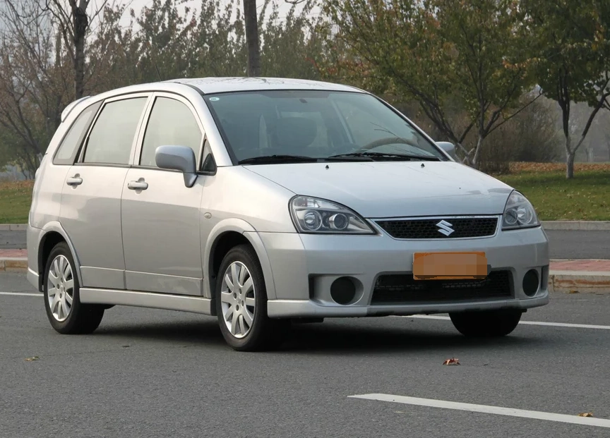 昌河铃木-利亚纳,外形显着沉稳大气,车身看起来极具现代感