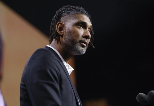 史上最强名人堂狼王邓肯哽咽科嫂传递曼巴精神乔丹动情流泪