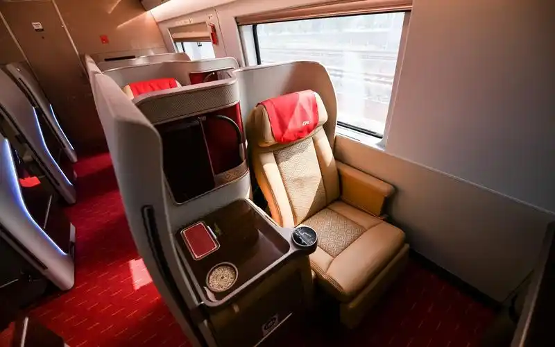 乘坐高铁短途商务座谈不上谁赚便宜谁吃亏新京报快评