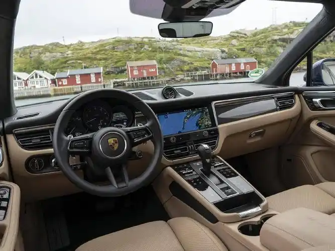 新款保时捷macan上市 内饰更具科技感/售55.40万起