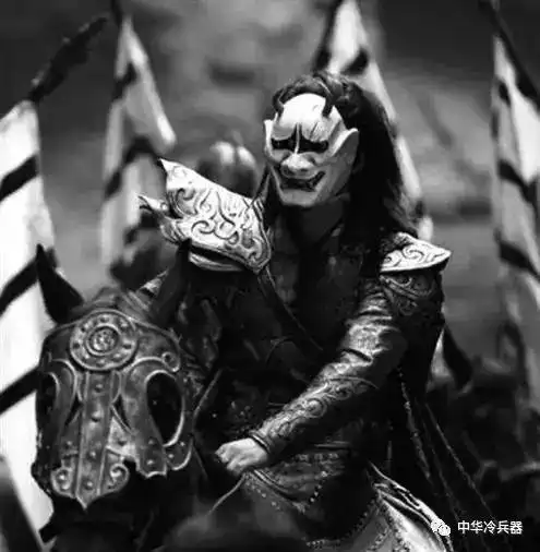 手中神兵,胯下千里.探秘中国古代重装骑兵的铁马面具