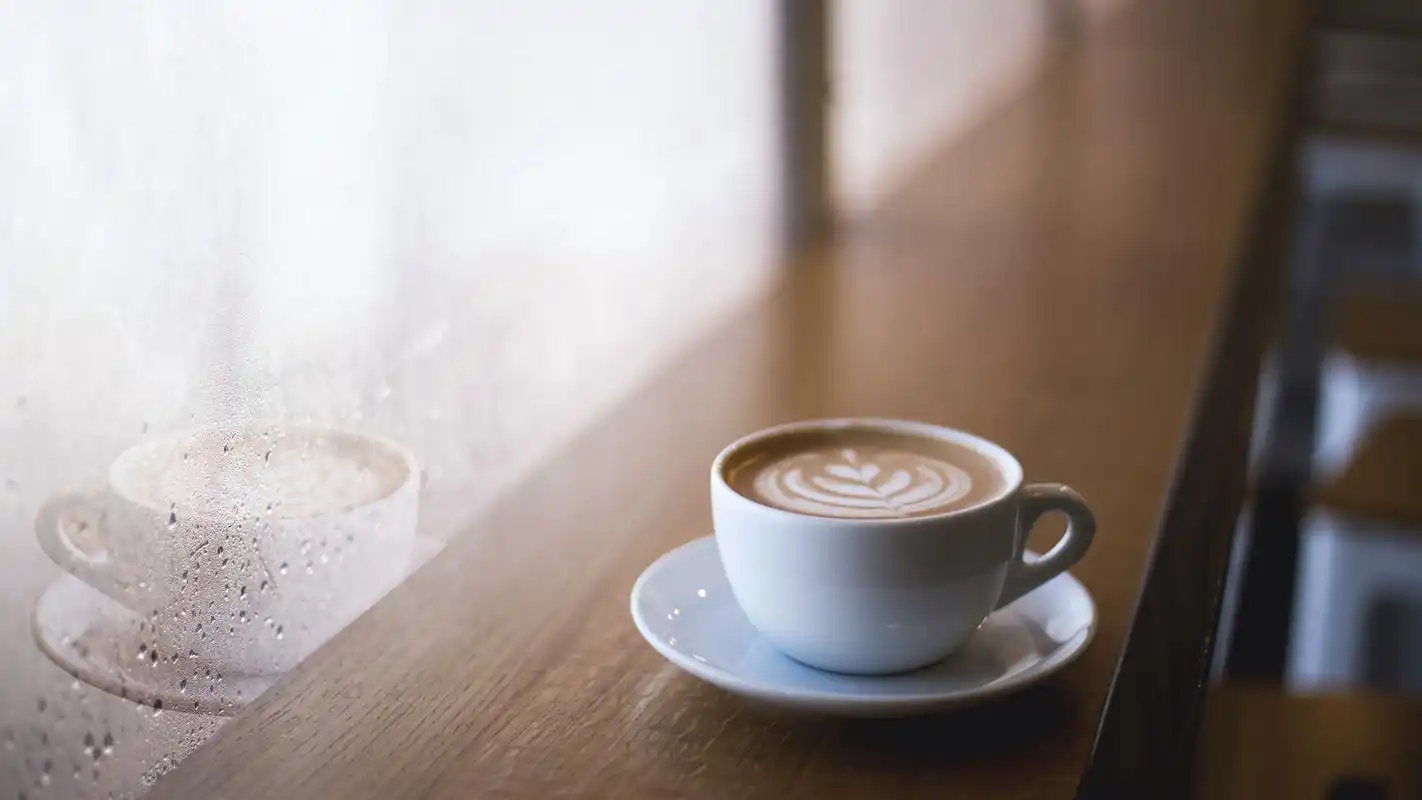 唯美意境咖啡拉花桌面壁纸