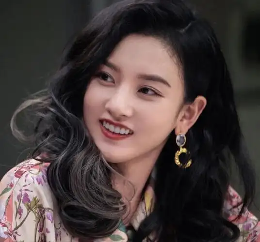 6位"樱桃小嘴"女星,有人被夸古典美,有人却被嘲不好看!