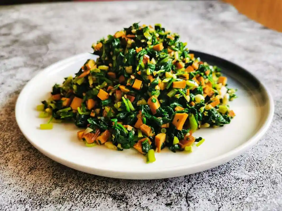 我家最爱的凉拌马兰头,不管你没有没做过饭,这样做都难不倒你