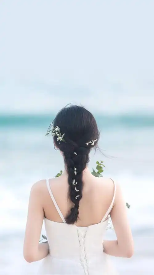 女生婚纱壁纸/未来的你一定会穿上最美的婚纱,牵手你最爱的人