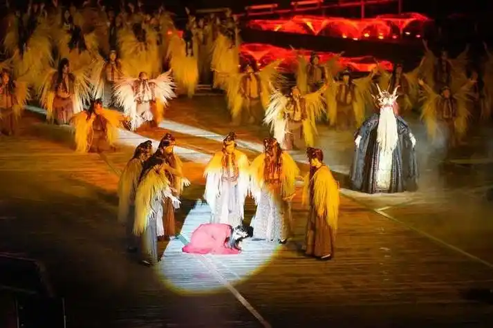 太行山上》,《遇见娘子关》,《首战平型关》,《左权》等多部红色实景